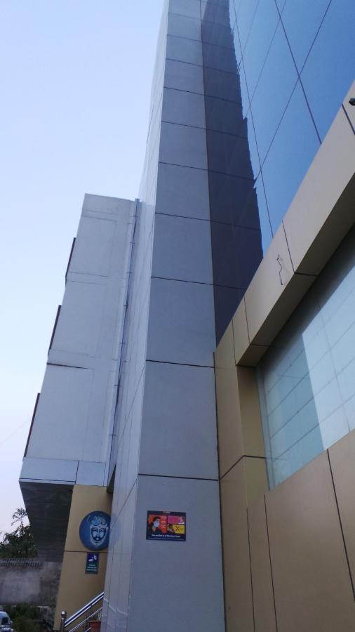 Madhav Muskan Residency Mathura Exteriör bild