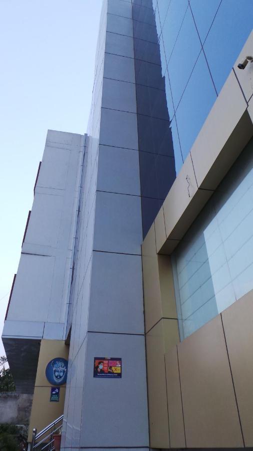 Madhav Muskan Residency Mathura Exteriör bild
