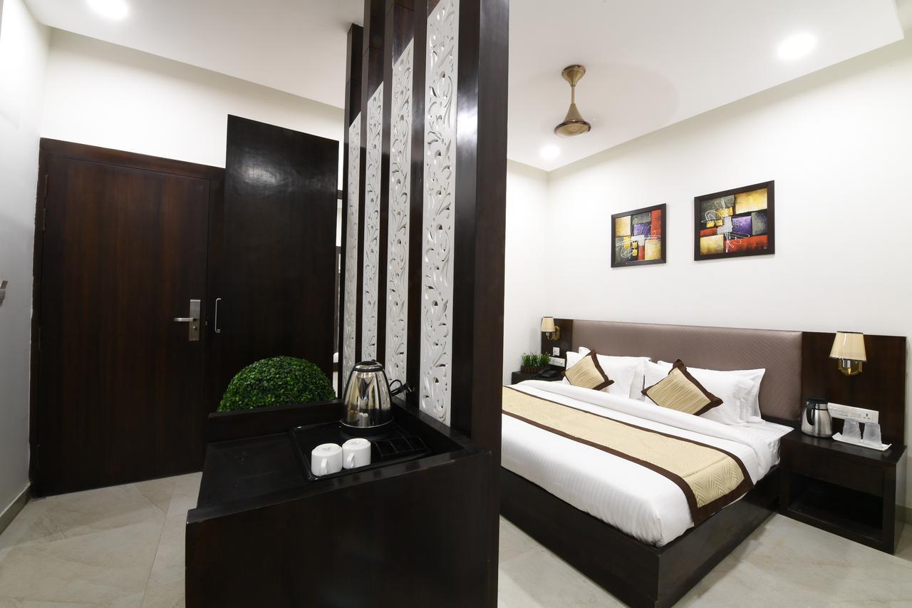 Madhav Muskan Residency Mathura Exteriör bild