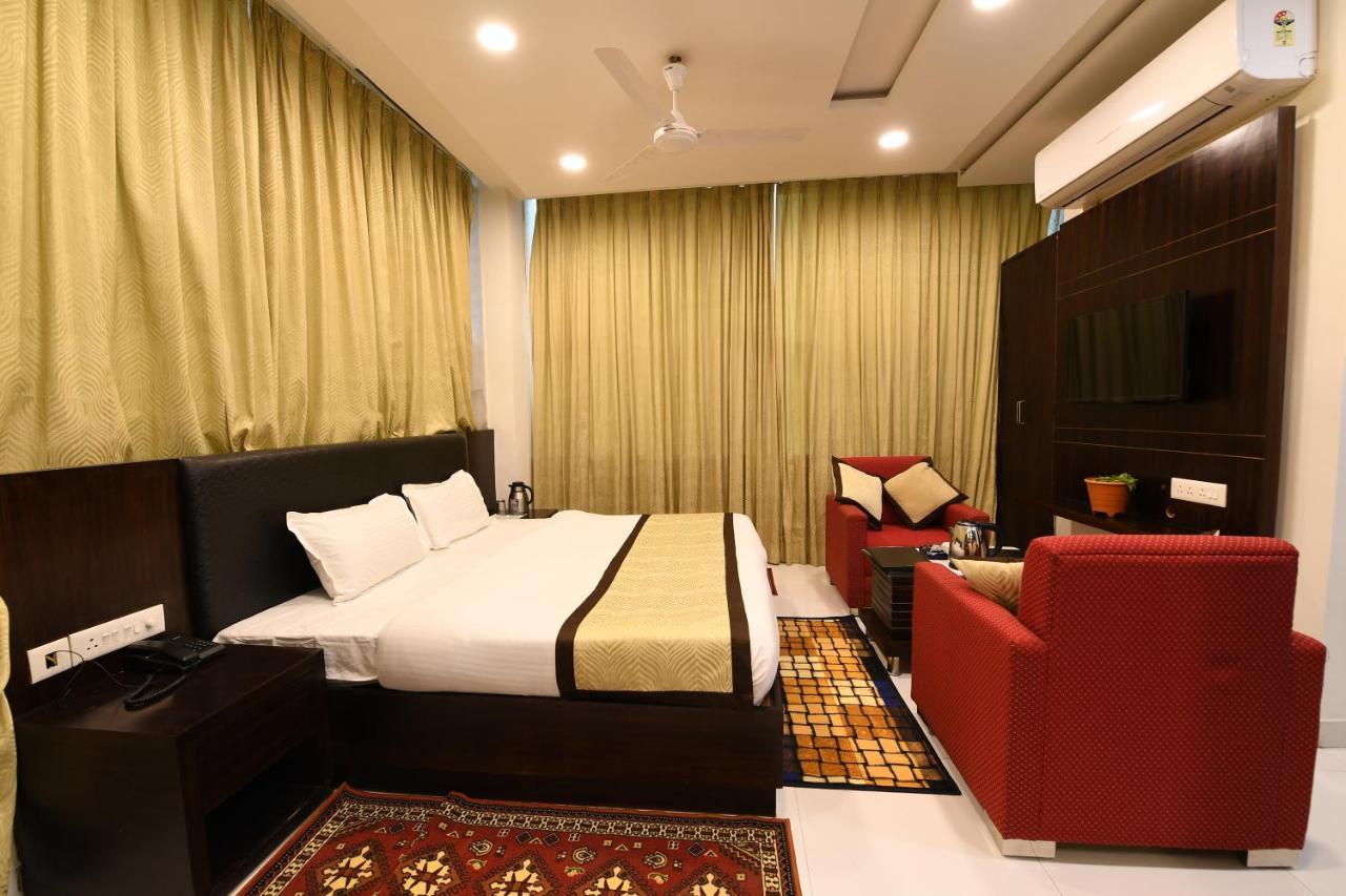 Madhav Muskan Residency Mathura Exteriör bild