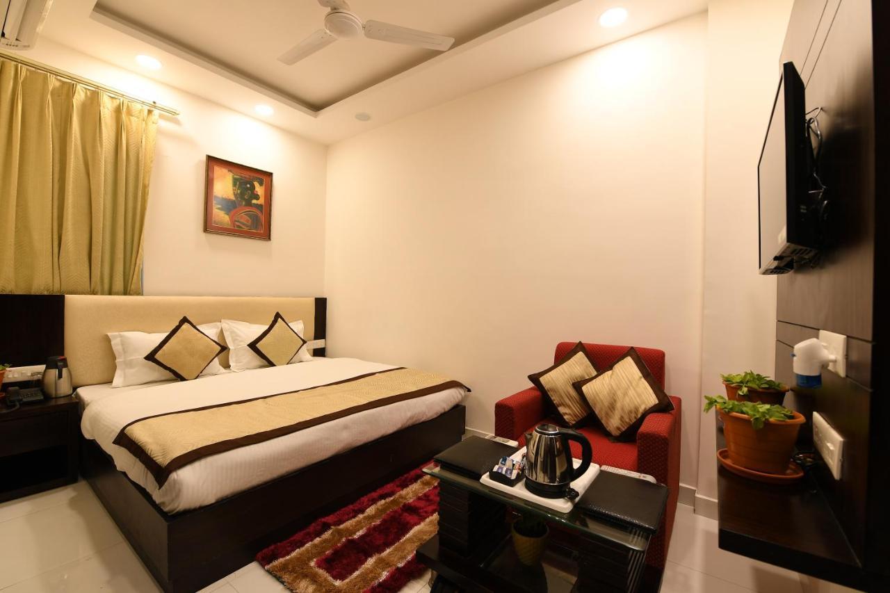 Madhav Muskan Residency Mathura Exteriör bild