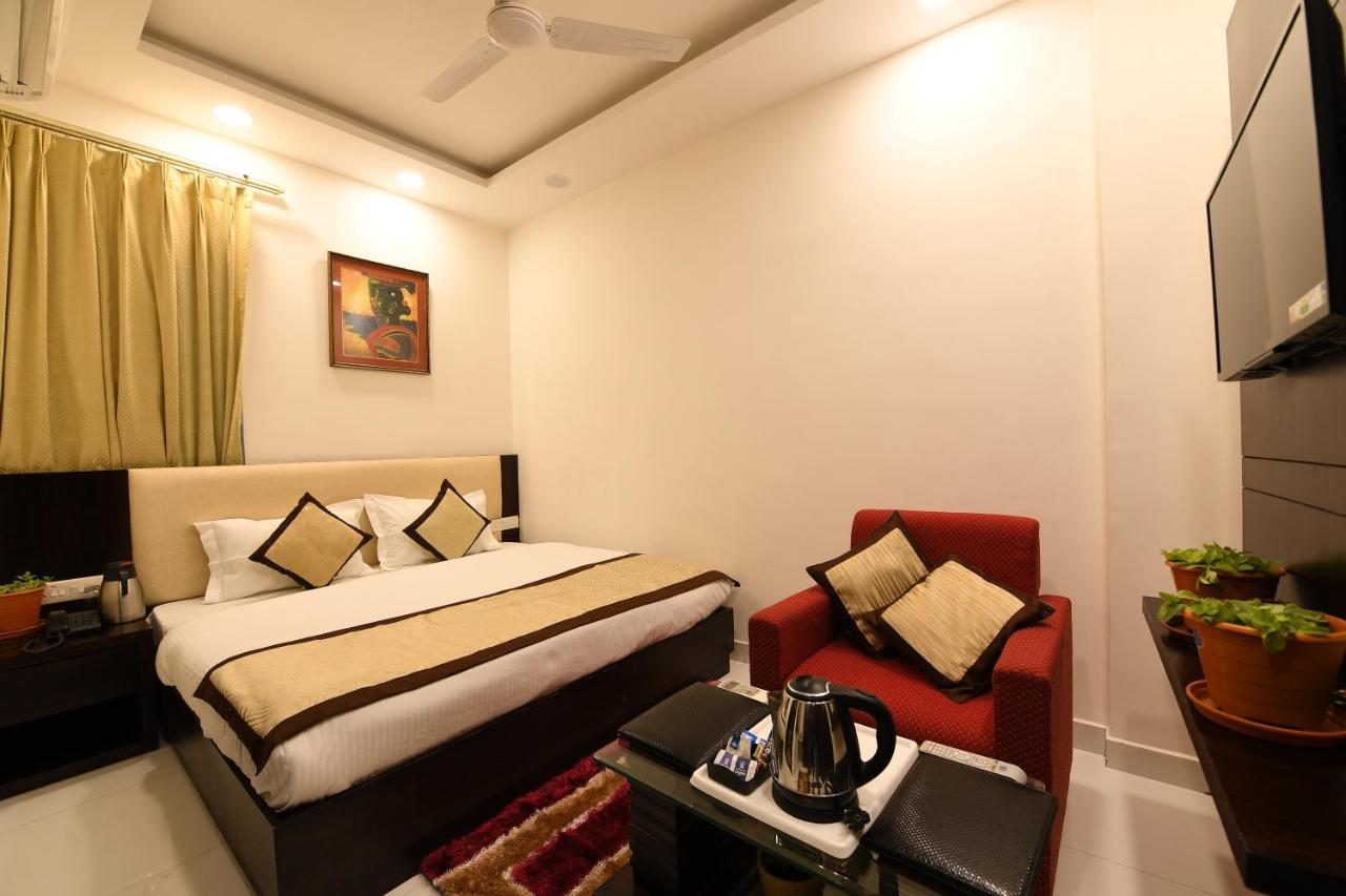 Madhav Muskan Residency Mathura Exteriör bild