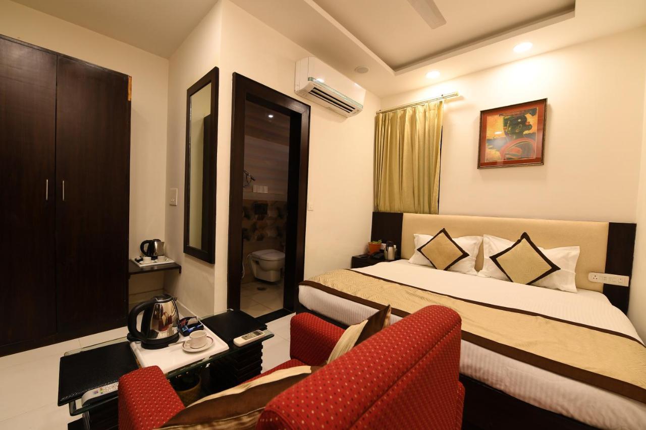 Madhav Muskan Residency Mathura Exteriör bild